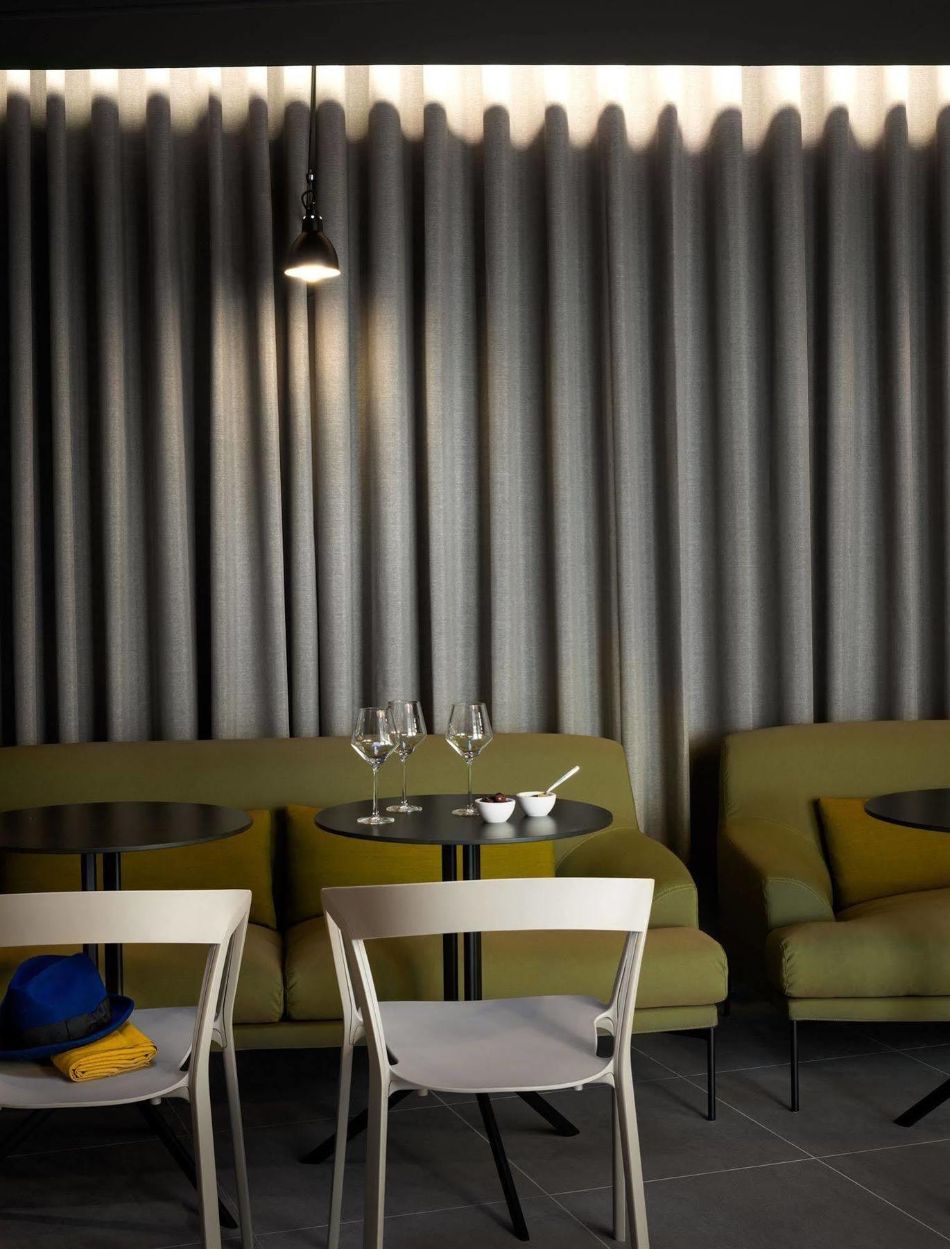 Okko Hotels Nantes Centre Ville Exterior photo