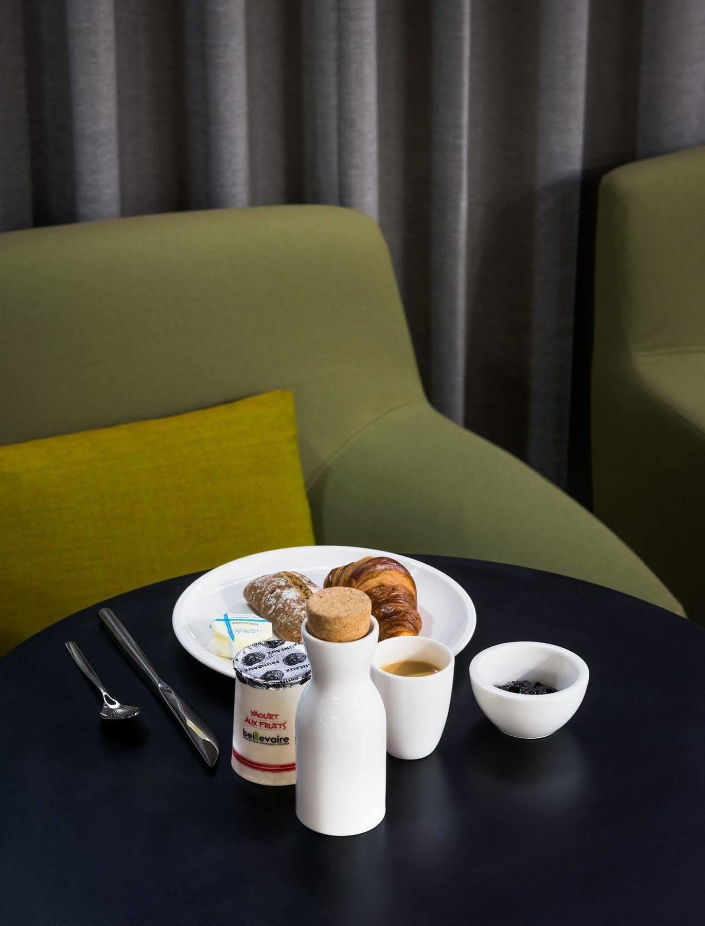 Okko Hotels Nantes Centre Ville Exterior photo